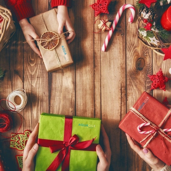 Kalėdinis dovanų pakavimas